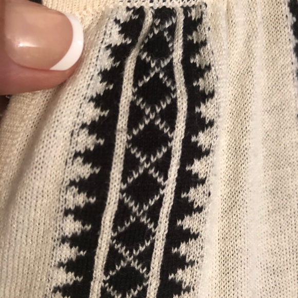 Hobo light black on white sweater - Picture 5 of 8